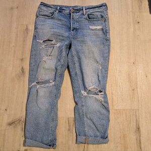 American Eagle Distressed Tomgirl Jeans